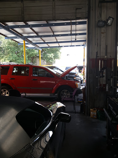 Auto Repair Shop «Solutions Auto Repair», reviews and photos, 7024 Fair Oaks Ave, Dallas, TX 75231, USA