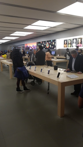 Computer Store «Apple Short Hills», reviews and photos, 1200 Morris Turnpike, Short Hills, NJ 07078, USA