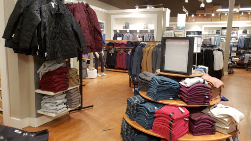 Clothing Store «Banana Republic», reviews and photos, 8200 Vineland Ave, Orlando, FL 32821, USA