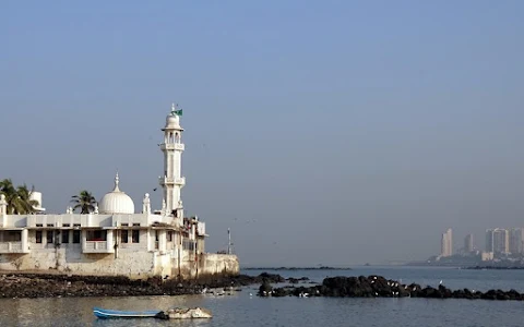 Haji Ali Dargah image