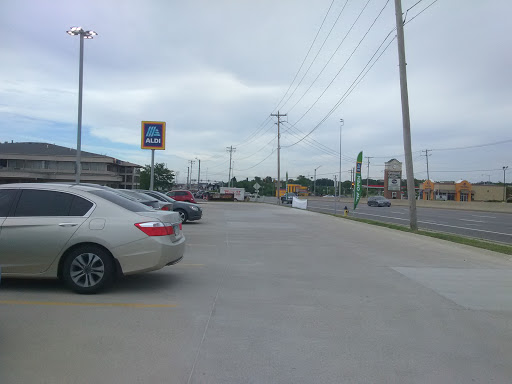 Supermarket «ALDI», reviews and photos, 7101 Spring Meadows Dr W, Holland, OH 43528, USA