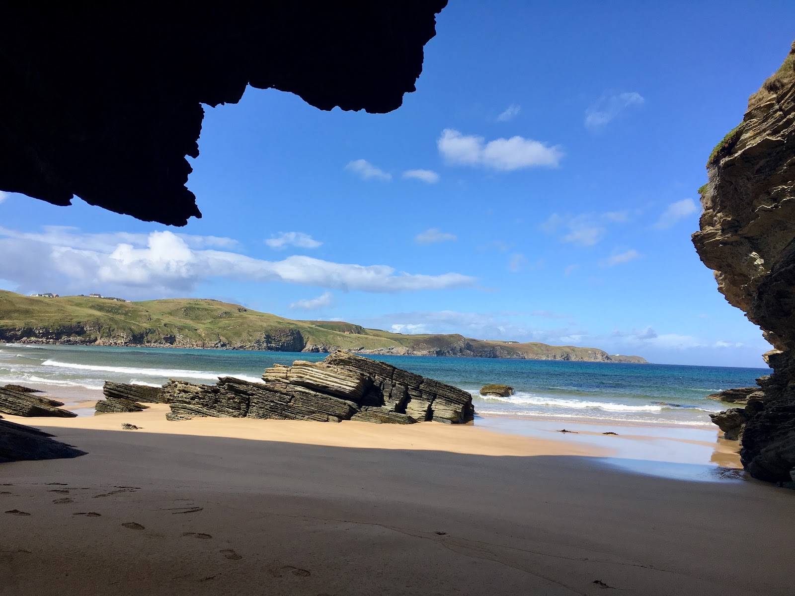 Fotografija Strathy Beach z prostoren zaliv