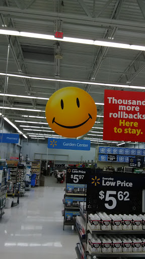 Department Store «Walmart Supercenter», reviews and photos, 300 Iowa Speedway Dr, Newton, IA 50208, USA