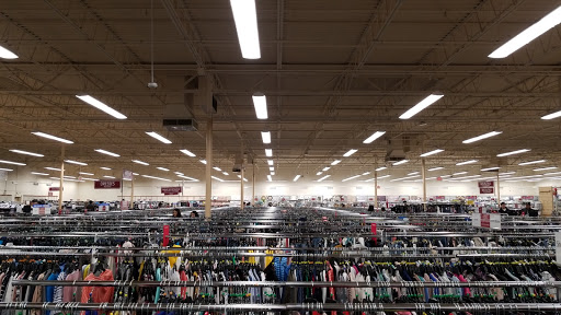 Clothing Store «Burlington Coat Factory», reviews and photos, 6900 Chestnut St, Gilroy, CA 95020, USA