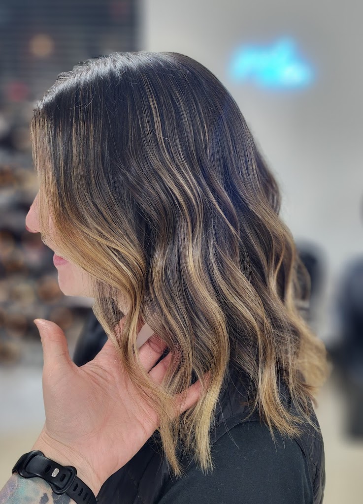 Hildebrand Hair at Posh salon 45424