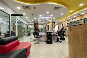 Beautina Herbal - No. 1 Beauty Parlour in Salt Lake | Unisex Salon in City Centre 1 image