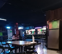 Restaurante Bar wild coyote photo