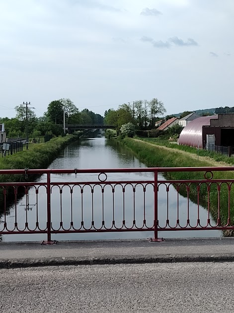 Aire Camping Car à Dieue-sur-Meuse (Meuse 55)