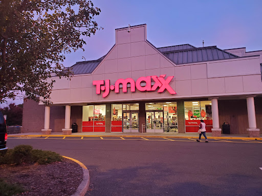 Shopping Mall «Watchung Square Mall», reviews and photos, 1515 US-22, Watchung, NJ 07069, USA