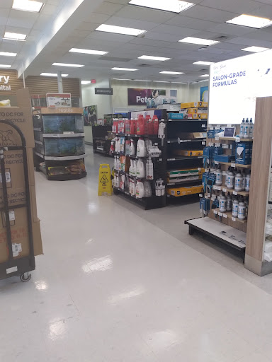 Pet Supply Store «Petco Animal Supplies», reviews and photos, 9078 SE Sunnyside Rd, Clackamas, OR 97015, USA