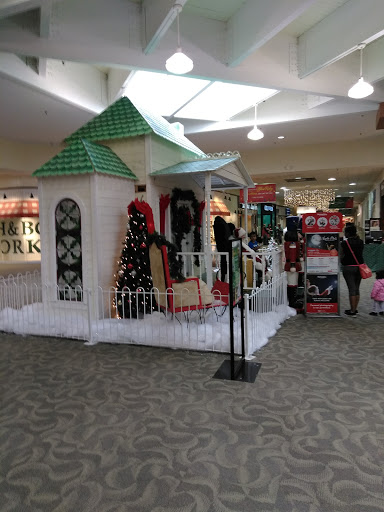 Shopping Mall «Blue Ridge Mall», reviews and photos, 1800 Four Seasons Blvd # 5, Hendersonville, NC 28792, USA