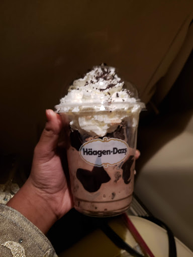 Ice Cream Shop «Häagen-Dazs® Ice Cream Shop», reviews and photos, 116 E New England Ave, Winter Park, FL 32789, USA
