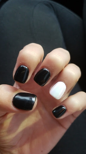 Nail Salon «Z Nail Salon», reviews and photos, 702 W Eads Pkwy, Lawrenceburg, IN 47025, USA