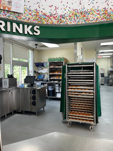 Donut Shop «Krispy Kreme», reviews and photos, 12648 Jefferson Ave, Newport News, VA 23602, USA