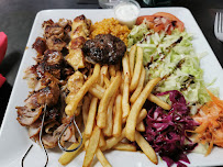 Plats et boissons du Restaurant turc L'anatolie Kebab à Lisle-sur-Tarn - n°2