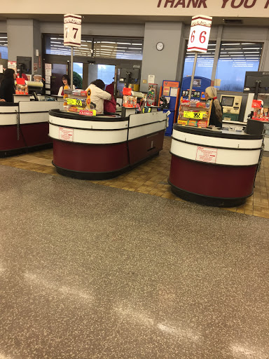 Grocery Store «Food Town», reviews and photos, 302 N Main St, Highlands, TX 77562, USA