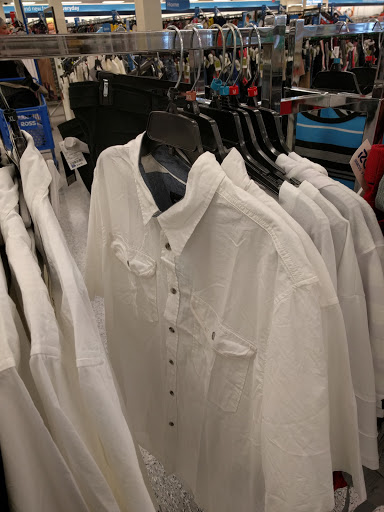 Clothing Store «Ross Dress for Less», reviews and photos, 581 Roosevelt Rd, Glen Ellyn, IL 60137, USA