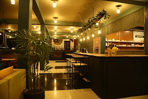 Mankada Cafe & Restaurant image