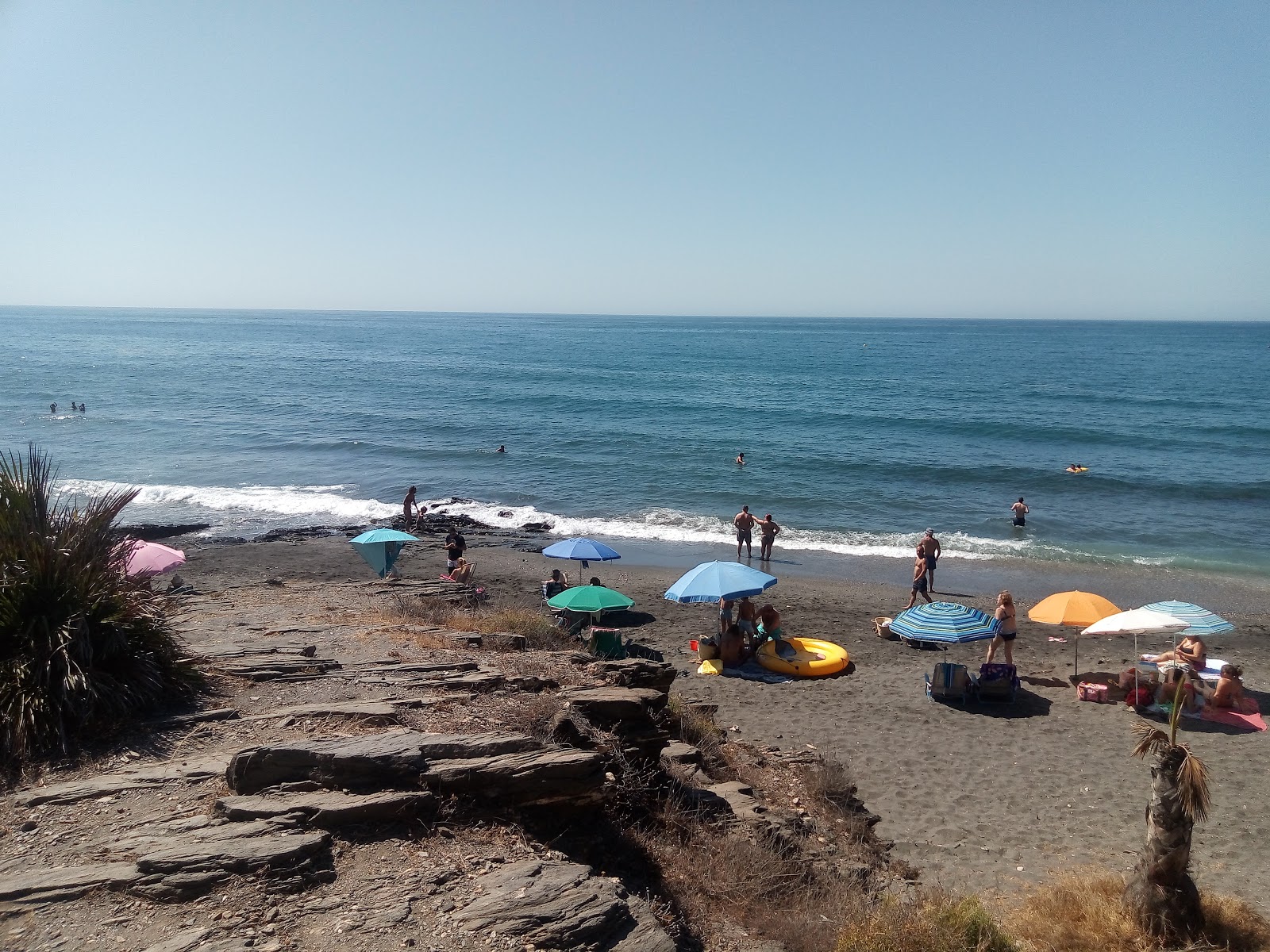 Photo of Playa Calabajio and the settlement