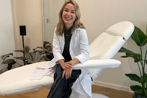 Cuveele's Clinic by Dr. Louise Cuveele — Aesthetic Medicine in Brussels image