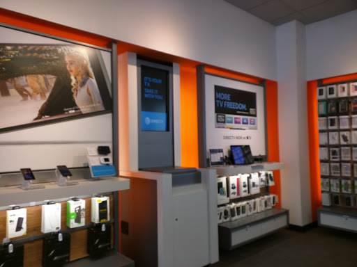 Cell Phone Store «AT&T», reviews and photos, 8657 Villa La Jolla Dr #131, La Jolla, CA 92037, USA