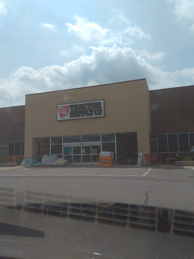 Home Improvement Store «Tractor Supply Co.», reviews and photos, 3265 Owen Rd, Fenton, MI 48430, USA