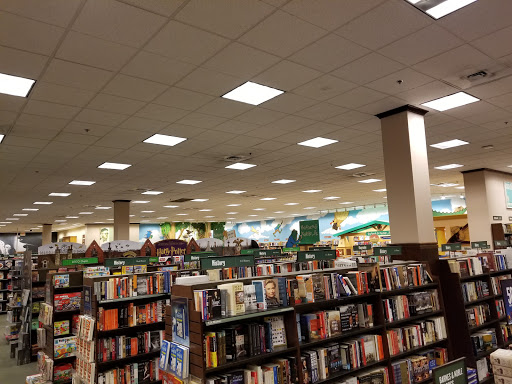 Book Store «Barnes & Noble», reviews and photos, 1716 Towne Centre Way, Mt Pleasant, SC 29464, USA