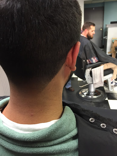 Barber Shop «Handsome Fellows Barber Shop», reviews and photos, 11770 Shelbyville Rd #103, Louisville, KY 40243, USA