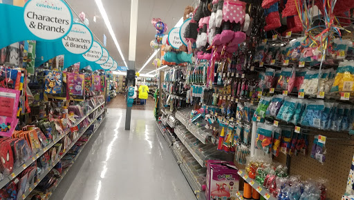 Discount Store «Walmart», reviews and photos, 2225 Plaza Pkwy, Modesto, CA 95350, USA