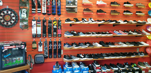 Skateboard Shop «Funtastik Skate and Snowboard Shop», reviews and photos, 18 W Main St, Mechanicsburg, PA 17055, USA