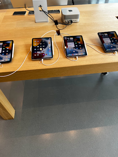 Computer Store «Apple Pioneer Place», reviews and photos, 450 SW Yamhill St, Portland, OR 97204, USA