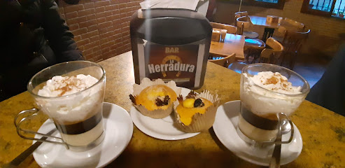 Cafe- Bar   la Herradura  - C. Tejares, 4, 10869 Torrecilla de los Ángeles, Cáceres, Spain