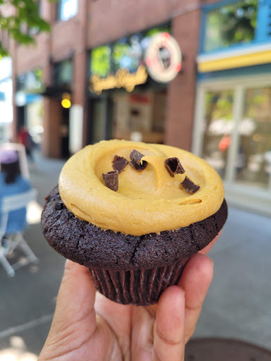 Cafe «Cupcake Royale», reviews and photos, 108 Pine St, Seattle, WA 98101, USA