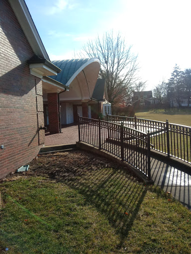 Community Center «Irwin Community Center & Irwin Park», reviews and photos, 18120 Highland Ave, Homewood, IL 60430, USA