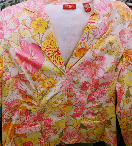 Thrift Store «Community Closet Thrift Store», reviews and photos, 416 E Park St, Livingston, MT 59047, USA