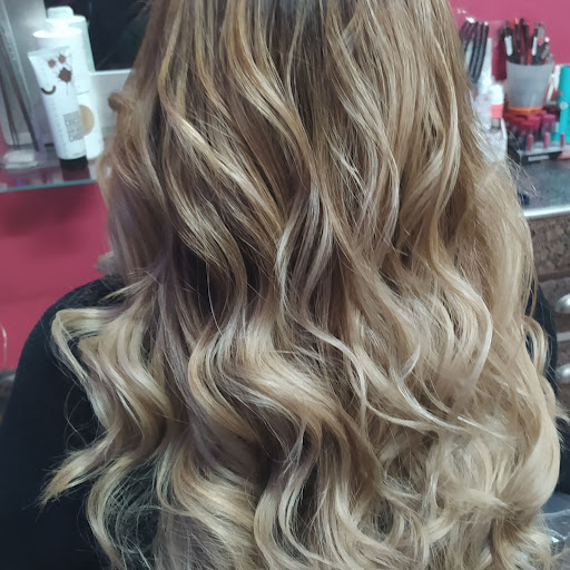 Peluquería Mónica en Calera de León, Badajoz