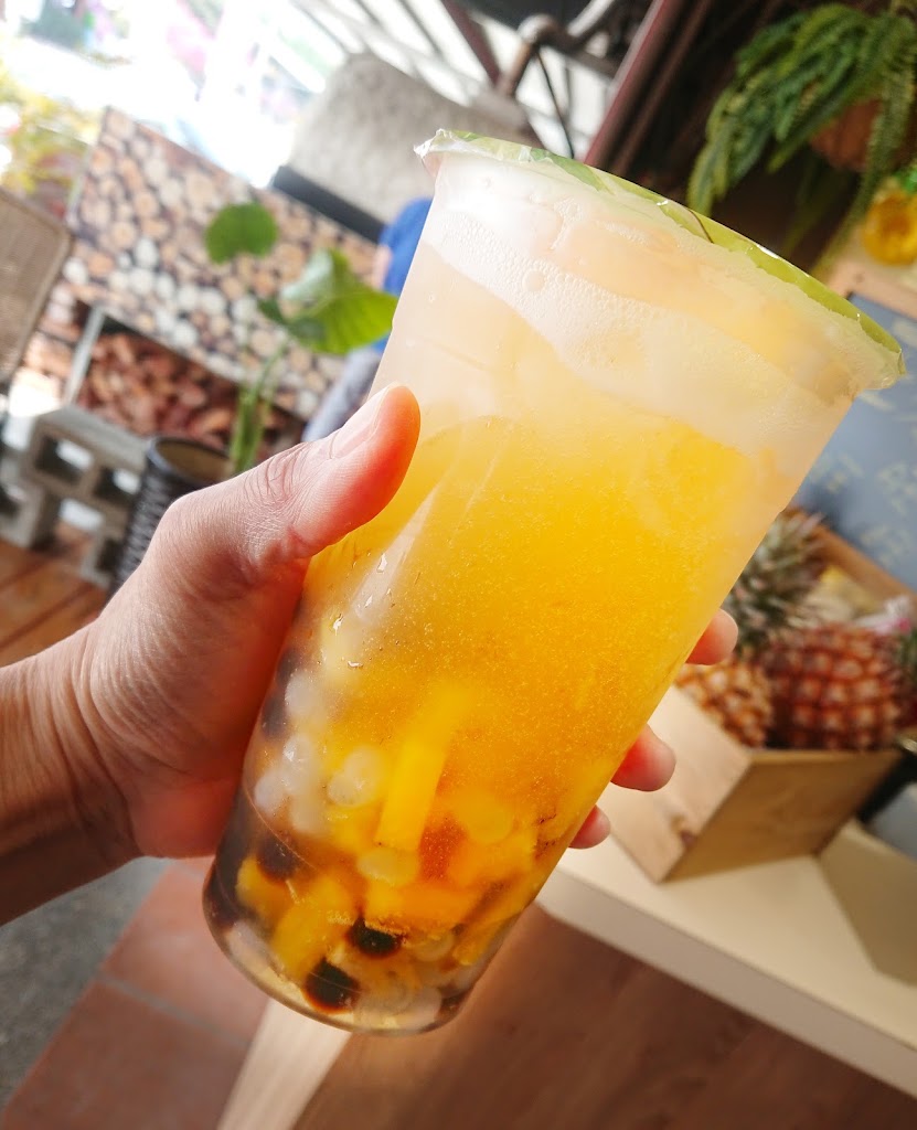 鳳梨學堂冰品飲料咖啡 的照片