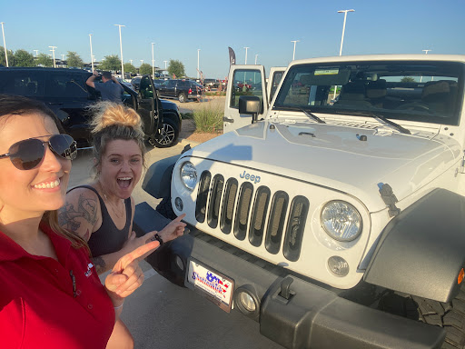 Car Dealer «Mike Brown Chrysler Dodge Jeep», reviews and photos, 4970 E Hwy 377, Granbury, TX 76049, USA