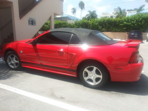 Auto Body Shop «A & B Auto Body & Painting», reviews and photos, 111 E Sunrise Blvd, Fort Lauderdale, FL 33304, USA