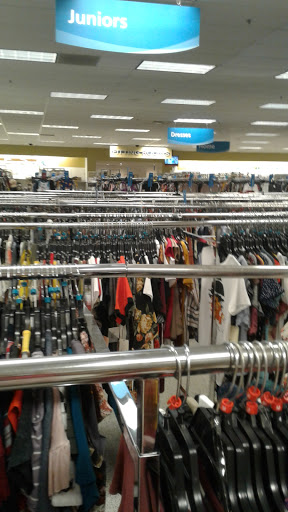 Clothing Store «Ross Dress for Less», reviews and photos, 8464 W Hillsborough Ave, Tampa, FL 33615, USA