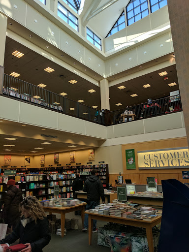 Book Store «Barnes & Noble», reviews and photos, 297 Oakbrook Center, Oak Brook, IL 60523, USA