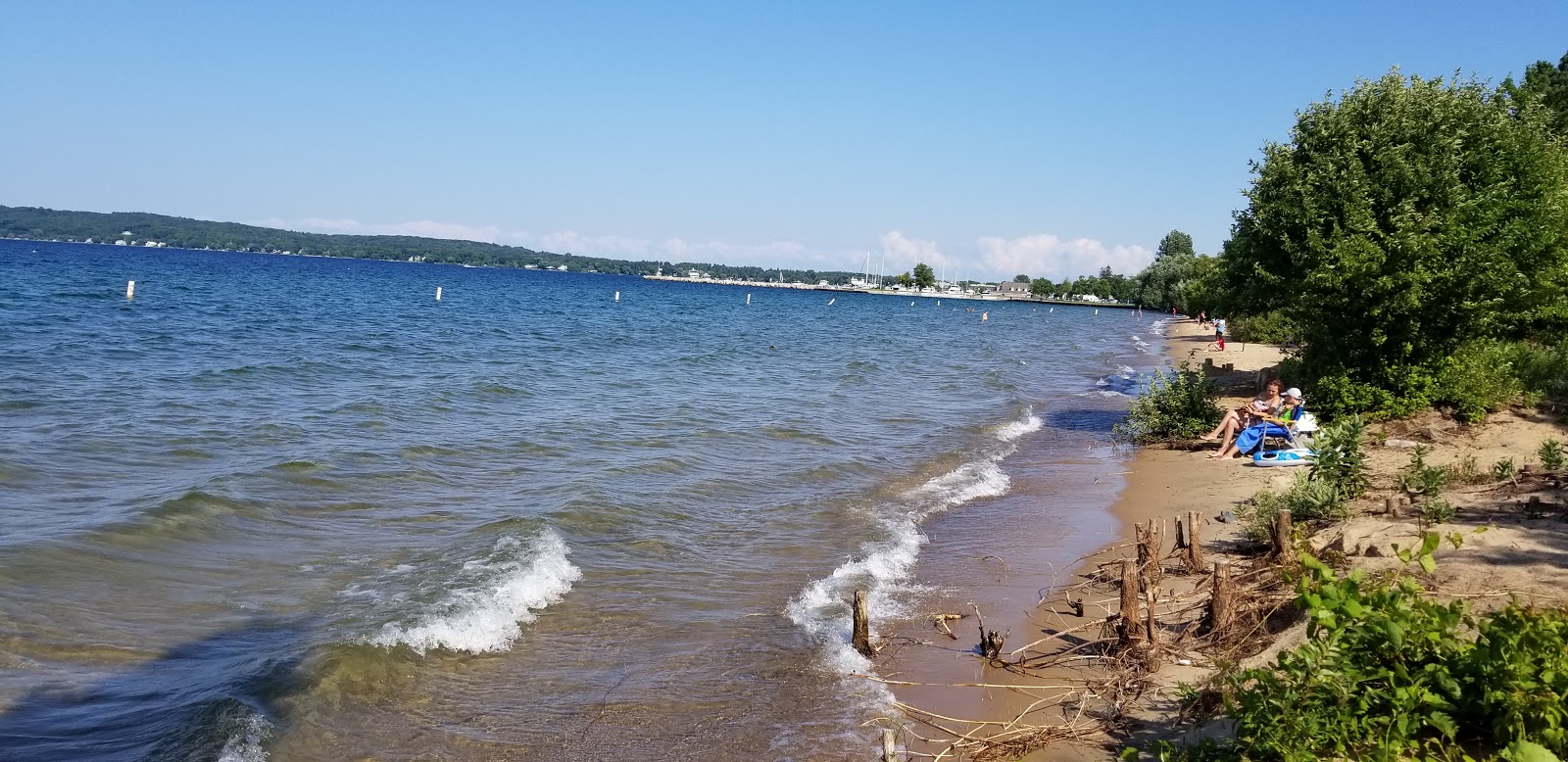 Valokuva Traverse City Beachista. puhtaustasolla korkea