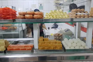 Delhi Sweets Restaurant & Pizzeria image