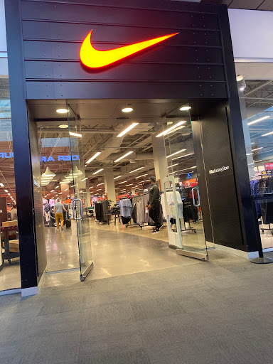Clothing Store «Nike Factory Store», reviews and photos, 651 Kapkowski Rd #150, Elizabeth, NJ 07201, USA