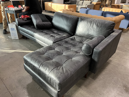 Poly & Bark Outlet Store image