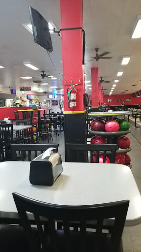 Bowling Alley «Bowl Haven Lanes», reviews and photos, 3003 Washington Ave, Alton, IL 62002, USA