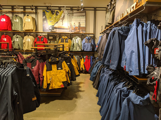 Clothing Store «The North Face Outlet», reviews and photos, 127 Premium Outlets Dr #633, Monroe, OH 45050, USA