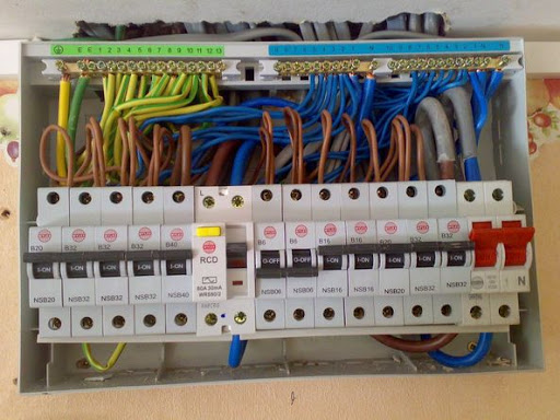 L.A. Voltage Inc. - Electrician & Landscape Lighting Contractors image