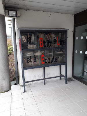 Boîte à Lire Et À Écouter à Blanquefort