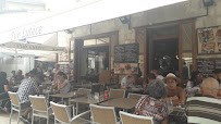 Atmosphère du Restaurant Pub Lutèce Brasserie à La Rochelle - n°9